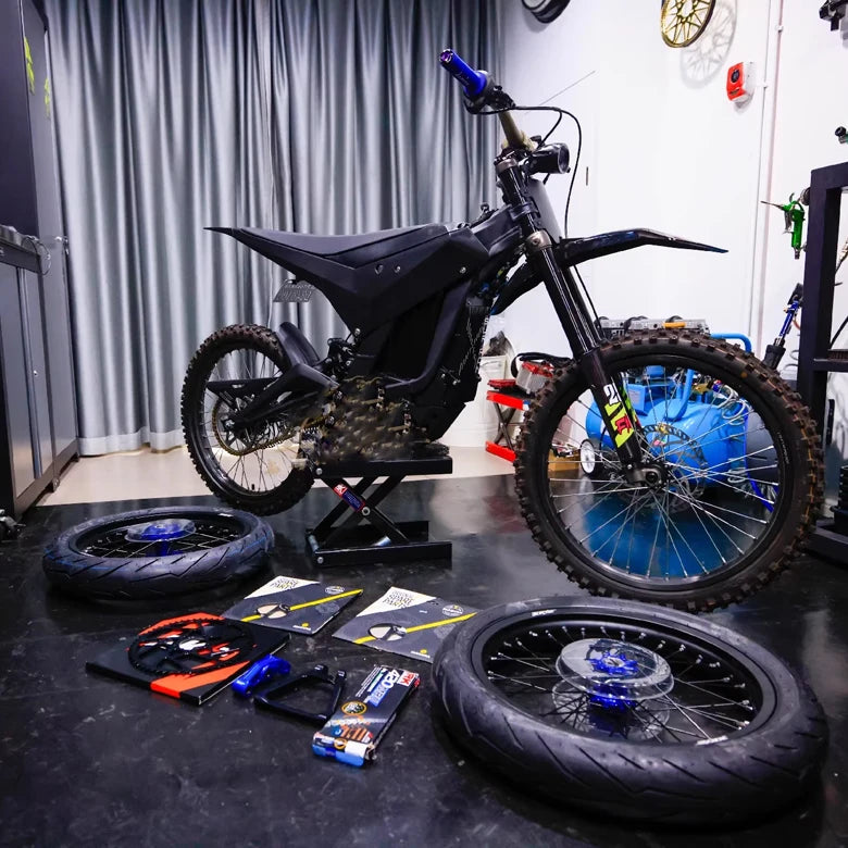 Moto Racing - CST 17" Sumo Wheels