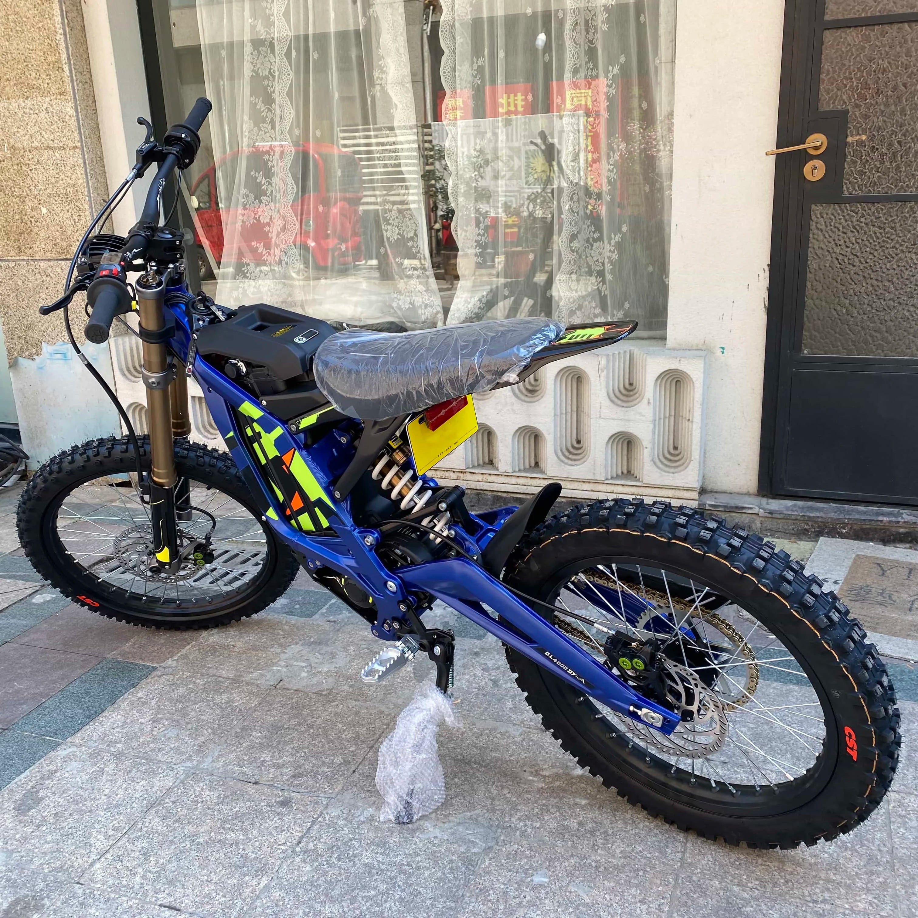 Moto Racing - 2025 Surron Light Bee X