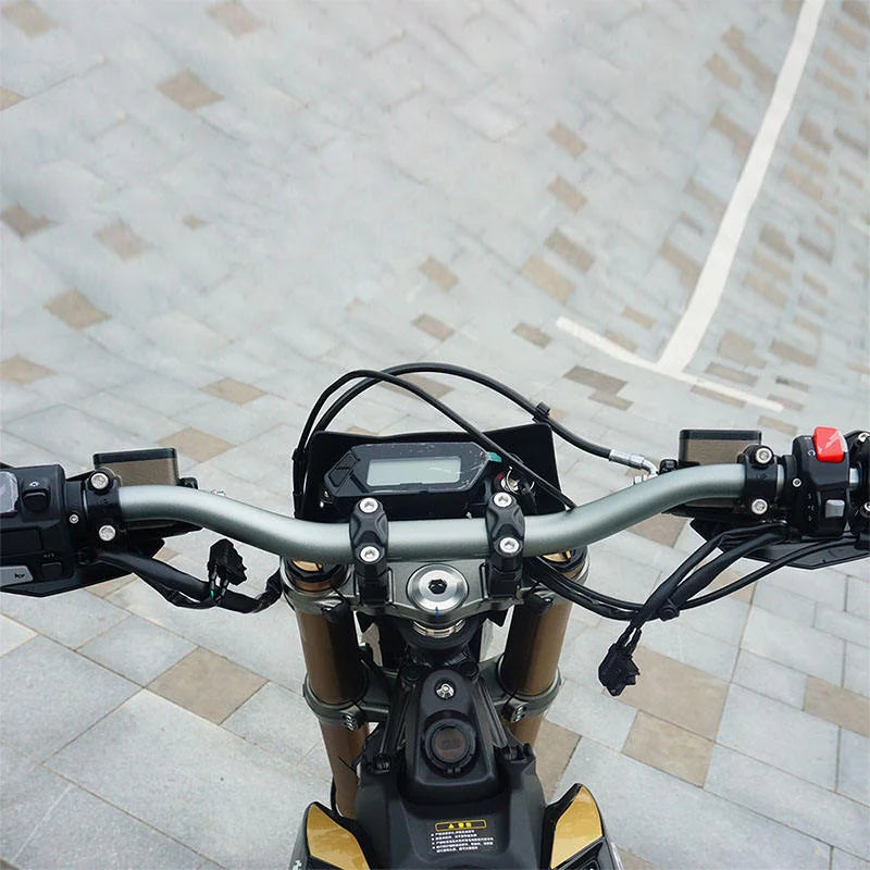 Moto Racing - Ultra Bee