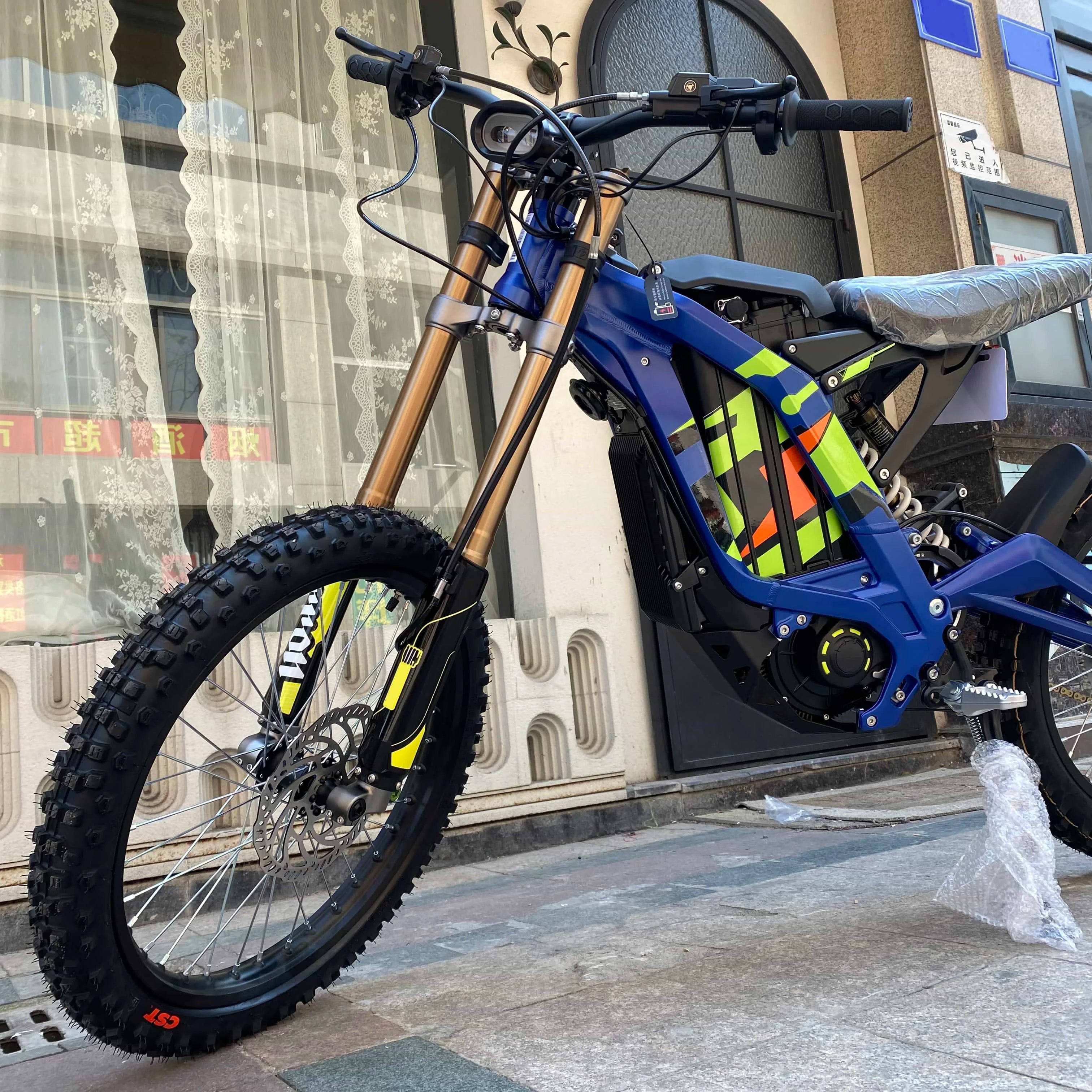 Moto Racing - 2025 Surron Light Bee X